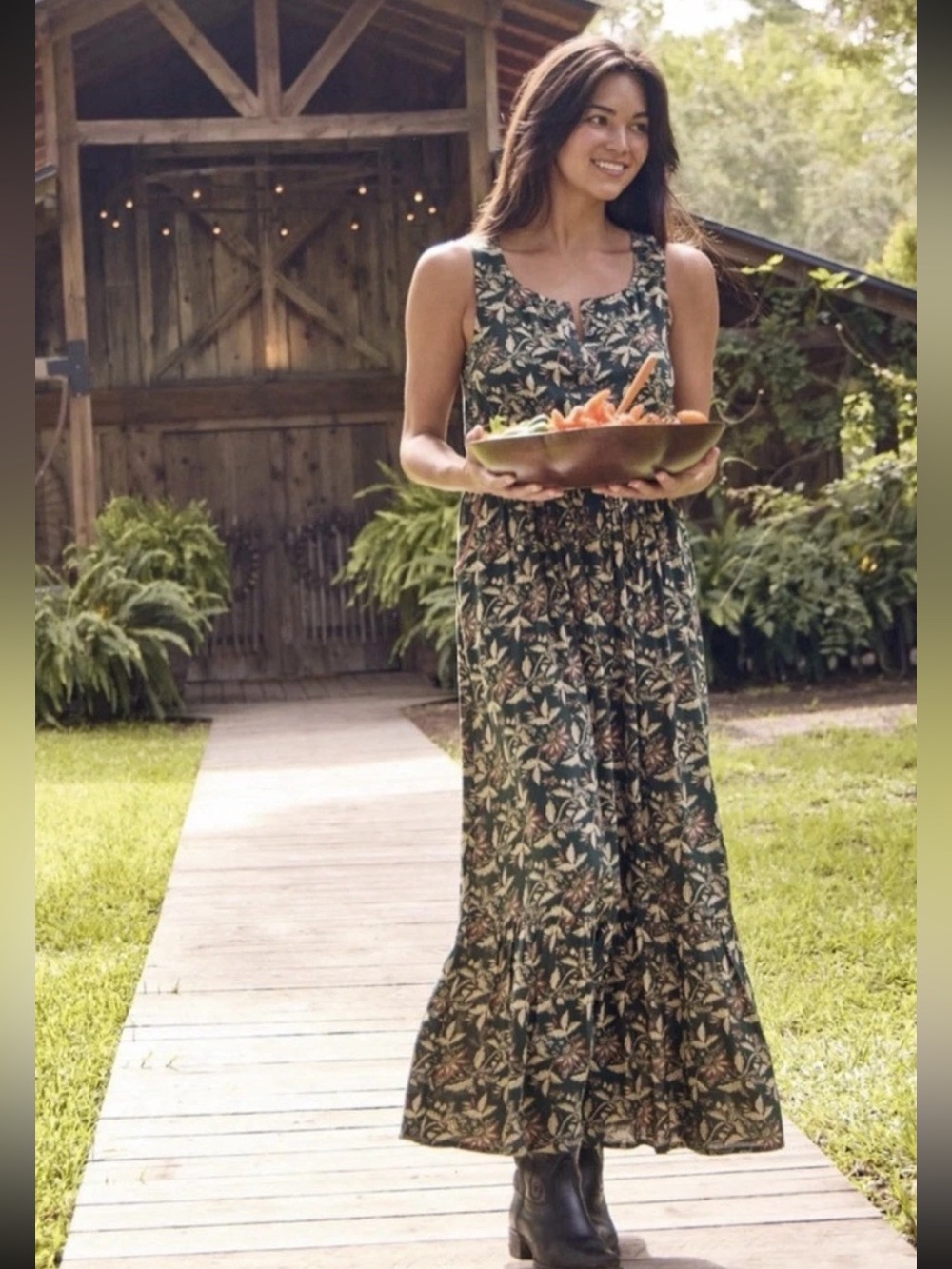 NATURAL LIFE Paige Sleeveless Floral Tiered Boho Maxi Dress Green Pockets